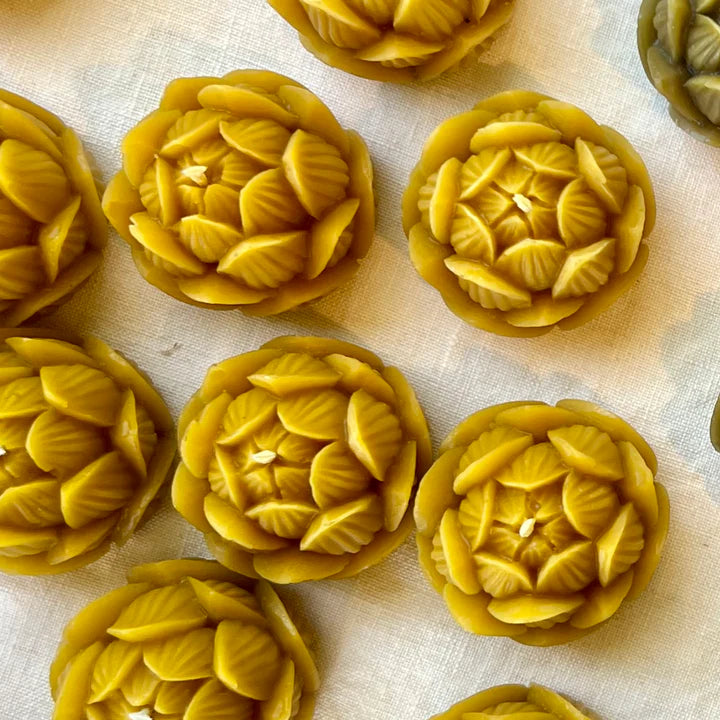 The Authentic Honeyu Co. Mini Lotus Candles