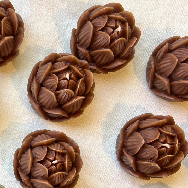 The Authentic Honeyu Co. Mini Lotus Candles